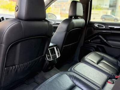 Porsche Cayenne Cayenne 3.0 Platinum Edition RESTYLING Grigio usata Altamura