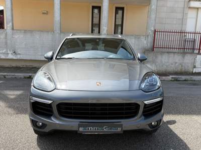 Porsche Cayenne Cayenne 3.0 Platinum Edition RESTYLING Grigio usata Altamura