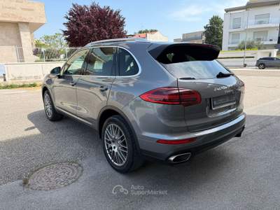 Porsche Cayenne Cayenne 3.0 Platinum Edition RESTYLING Grigio usata Altamura