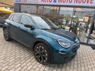 Fiat 600 vettura iva esposta  km 18.000 Verde usata San Gregorio di Catania