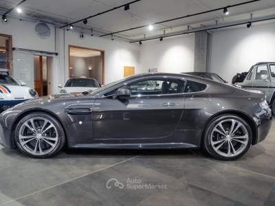 Aston Martin V12 V12 Vantage Coupé*MANUAL GEAR*1 OWNER*BANG&OLUFSEN Grigio usata MILANO