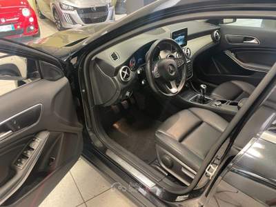 Mercedes-Benz GLA d SPORT + TETTO PANORAMICO Nero usata Arsago Seprio