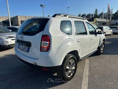 Dacia Duster 1.6 GPL LAUREATE 110CV Bianco usata Foligno
