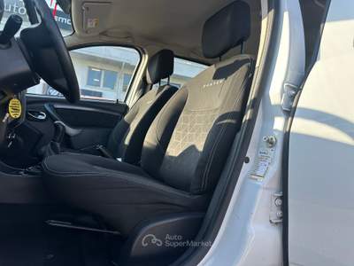 Dacia Duster 1.6 GPL LAUREATE 110CV Bianco usata Foligno