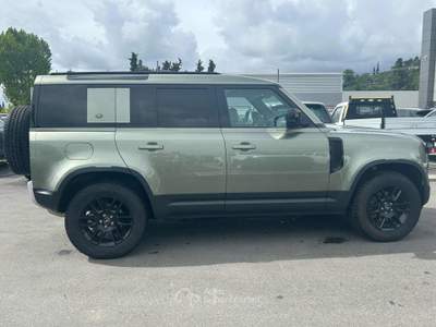 Land Rover Defender 110 3.0D I6 200 CV AWD Auto S Verde usata Massarosa