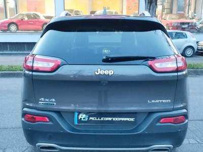 Jeep Cherokee II LIMITED 4WD drive I 170cv Nero usata Brescia