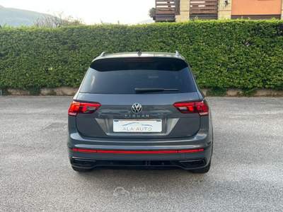 Volkswagen Tiguan 2.0 TDI 150 CV SCR DSG R-Line Grigio usata Ala