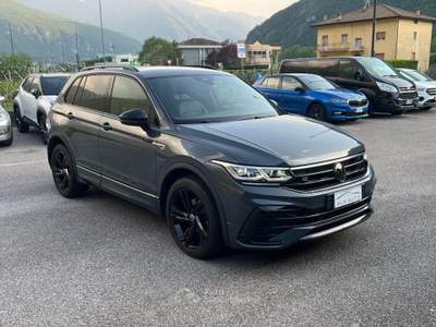 Volkswagen Tiguan 2.0 TDI 150 CV SCR DSG R-Line Grigio usata Ala