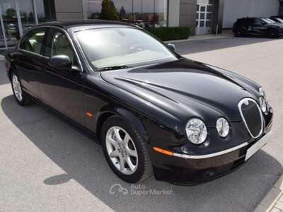 Jaguar S-Type 2.7 diesel V6 Executive Nero usata Cuneo