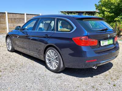 BMW Serie 3 320d d Touring Luxury Blu/Azzurro usata Casteggio
