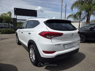 Hyundai Tucson 1.7 CRDi DCT XPossible Bianco usata Taranto