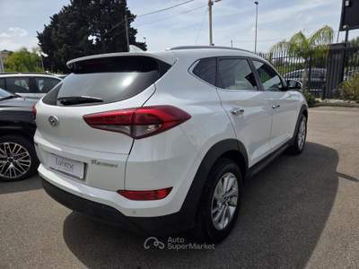 Hyundai Tucson 1.7 CRDi DCT XPossible Bianco usata Taranto