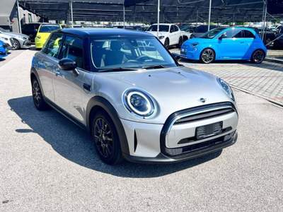 MINI Cooper 1.5 Cooper Classic 5 porte Automatica / Tetto Nero Argento usata Pieve di Soligo