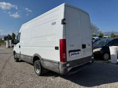 Iveco Daily 35C12  2.3 Hpi TDI PM-TA Furg. Bianco usata Arezzo