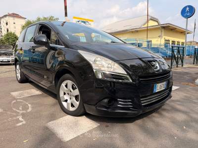 Peugeot 5008 PEUGEOT 5008 7 POSTI 2012 usata Torino