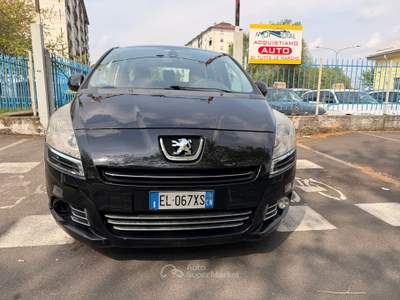 Peugeot 5008 PEUGEOT 5008 7 POSTI 2012 usata Torino