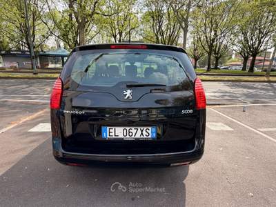Peugeot 5008 PEUGEOT 5008 7 POSTI 2012 usata Torino