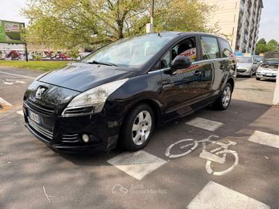 Peugeot 5008 PEUGEOT 5008 7 POSTI 2012 usata Torino