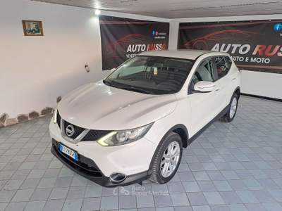 Nissan Qashqai 110cv nav retrocamera sensori usata Giugliano in Campania