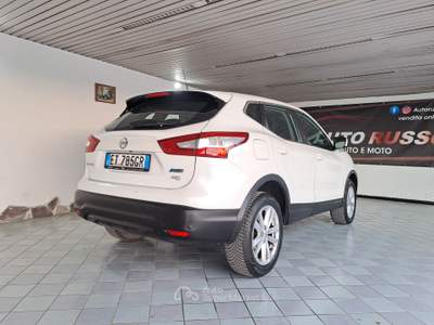 Nissan Qashqai 110cv nav retrocamera sensori usata Giugliano in Campania