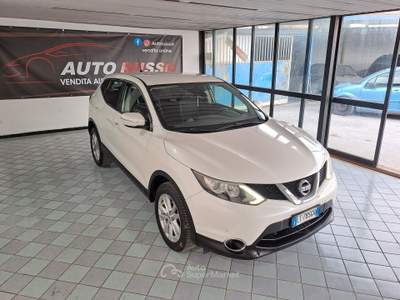 Nissan Qashqai 110cv nav retrocamera sensori usata Giugliano in Campania