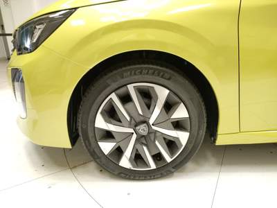 Peugeot 208  - 208 puretech 75 stop&start 5 porte active Giallo usata Civitanova Marche