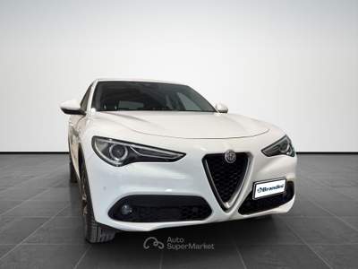 Alfa Romeo Stelvio  2.2 t lusso q4 210cv auto Bianco usata Firenze