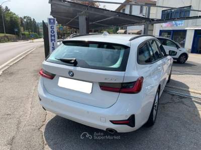 BMW Serie 3 318d 318d 48V Touring Business Advantage Bianco usata Bisuschio