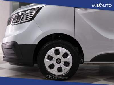 Renault Trafic Passenger 2.0 Blue DCI 150CV L2 Authentic Argento usata Latina