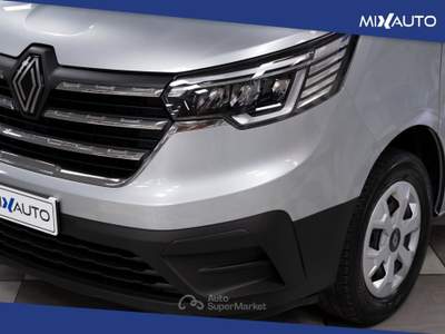 Renault Trafic Passenger 2.0 Blue DCI 150CV L2 Authentic Argento usata Latina