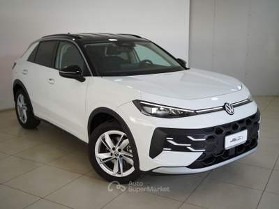 Volkswagen T-Roc 1.5 eTSI ACT 150 CV DSG Life Rosso usata Pozzuoli