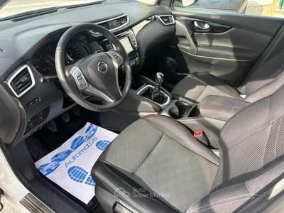 Nissan Qashqai 1.6 dci N-Vision 2wd 130cv Bianco usata Altidona