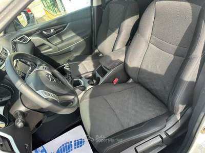 Nissan Qashqai 1.6 dci N-Vision 2wd 130cv Bianco usata Altidona