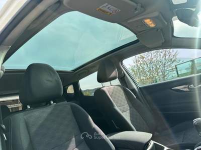 Nissan Qashqai 1.6 dci N-Vision 2wd 130cv Bianco usata Altidona