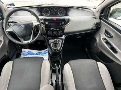 Lancia Ypsilon Ypsilon 1.2 8v Gold s&amp;s 69cv Bianco usata Altidona