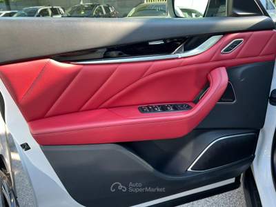 Maserati Levante 2.0 mhev GT 330cv auto Bianco usata Martellago