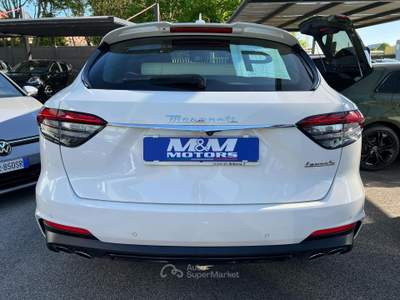 Maserati Levante 2.0 mhev GT 330cv auto Bianco usata Martellago