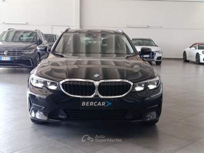 BMW Serie 3 325tds d Touring mhev 48V xdrive Business Advantage auto Nero usata Verona