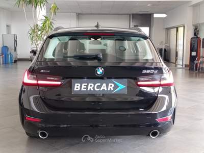 BMW Serie 3 325tds d Touring mhev 48V xdrive Business Advantage auto Nero usata Verona
