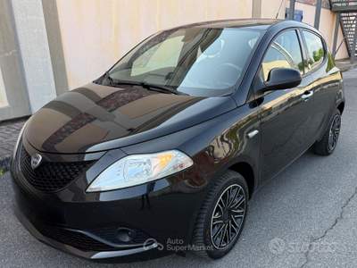 Lancia Ypsilon 5 porte GPL Ecochic Black usata Manerba del Garda