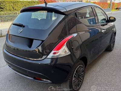 Lancia Ypsilon 5 porte GPL Ecochic Black usata Manerba del Garda