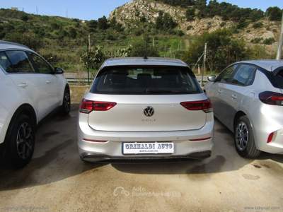 Volkswagen Golf Golf 2.0 TDI 115 CV SCR Life Argento usata Montallegro