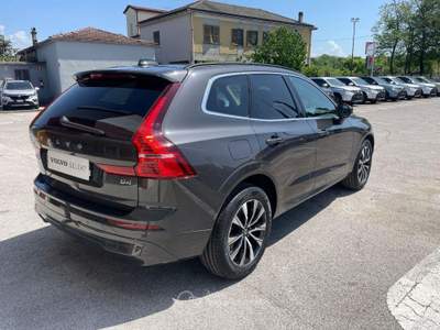 Volvo XC60 B4 automatico Core Grigio usata Isola del Liri