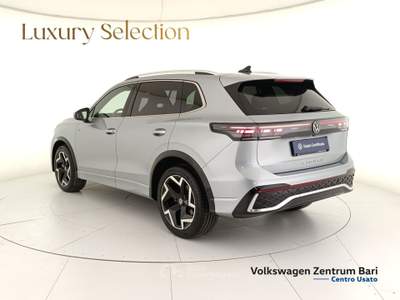 Volkswagen Tiguan 2.0 tdi r-line 150cv dsg Argento usata Bari