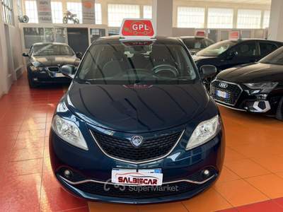 Lancia Ypsilon 5 porte GPL Ecochic Gold Verde usata Vercelli