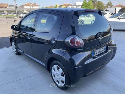 Toyota Aygo 1.0 12V VVT-i 5 porte Now Nero usata Pieve di Cento