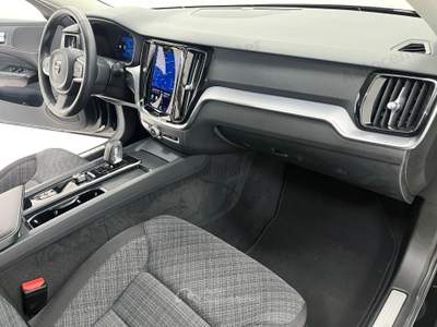 Volvo V60 B3 (bz) 163CV AUT CORE **AUTOCARRO N1** Nero usata Bassano del Grappa