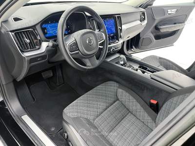Volvo V60 B3 (bz) 163CV AUT CORE **AUTOCARRO N1** Nero usata Bassano del Grappa