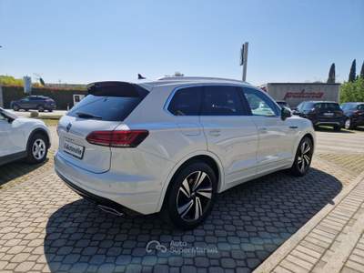 Volkswagen Touareg 3.0 V6 TDI SCR 170kW Elegance R-LINE PACK Bianco usata Prevalle
