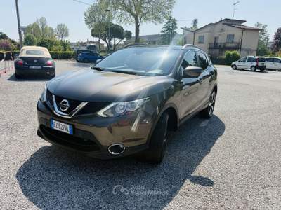 Nissan Qashqai 1.5 dci Tekna 110cv neopatentati Marrone usata Villadose